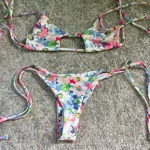 Perfect condition flower bikini